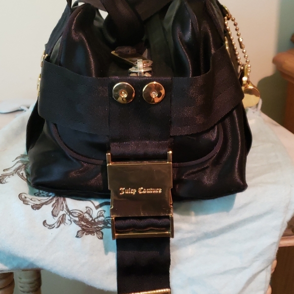 JUICY COUTURE SEATBELT PURSE - Picture 5 of 12